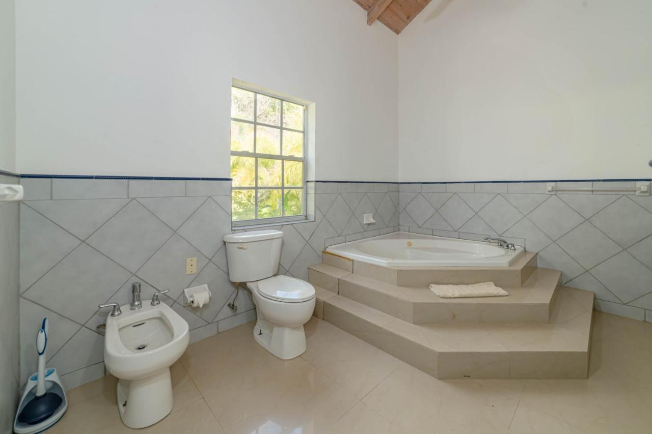 Fort Shelley Cades Bay Ngoại thất bức ảnh